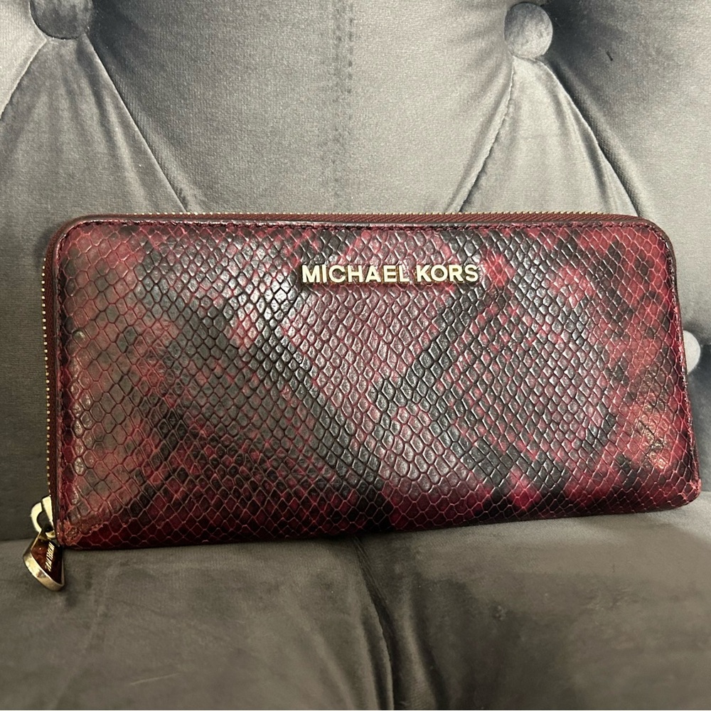 SOLD Michael Kors Wallet